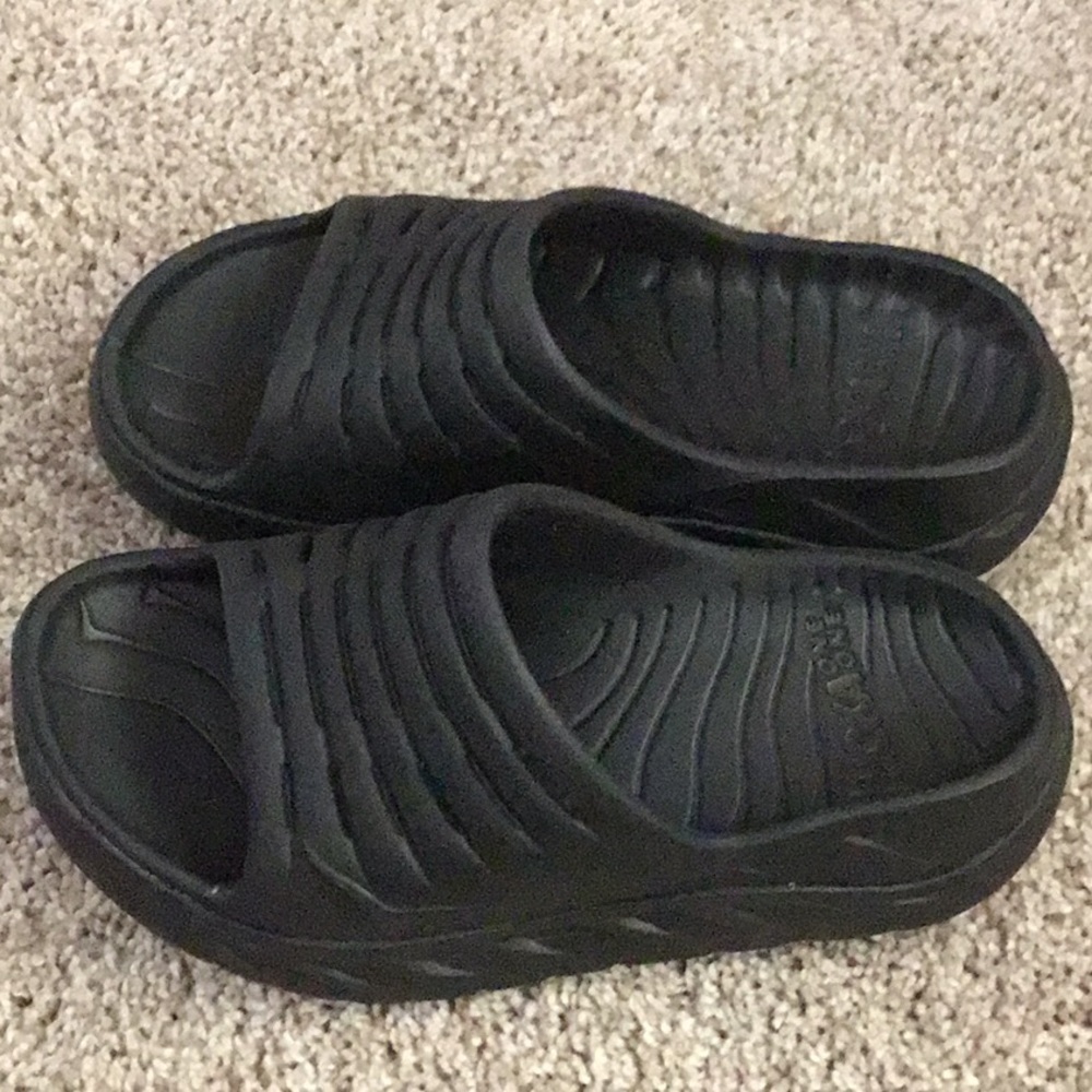 Like New Hoka recovery slide